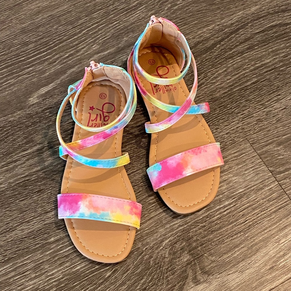 ๐พHP๐พ GIRLS' OLIVIA MILLER Girls Color Ensemble Sandal
NWOT Size 13 - Picture 1 of 11
